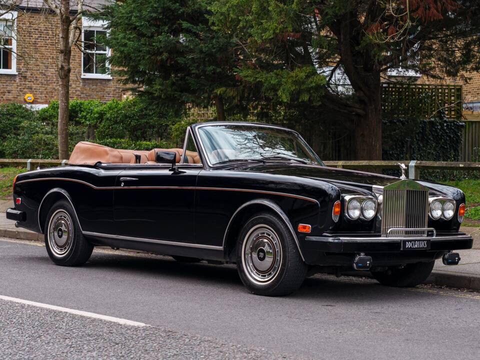 Image 2/29 of Rolls-Royce Corniche IV (1993)