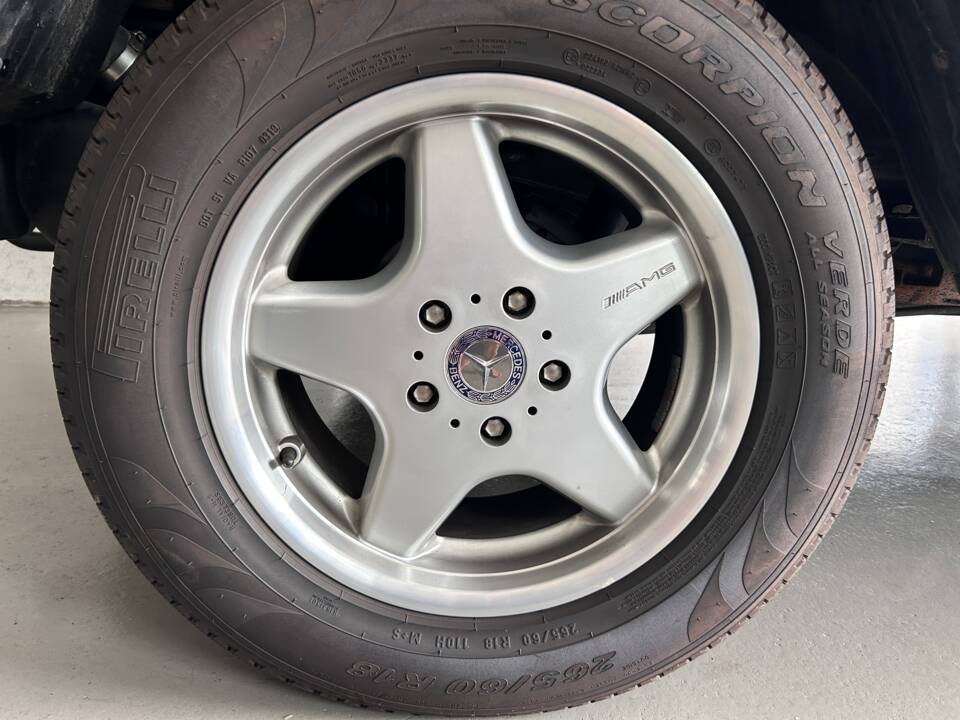 Image 11/28 of Mercedes-Benz G 500 (SWB) (1999)