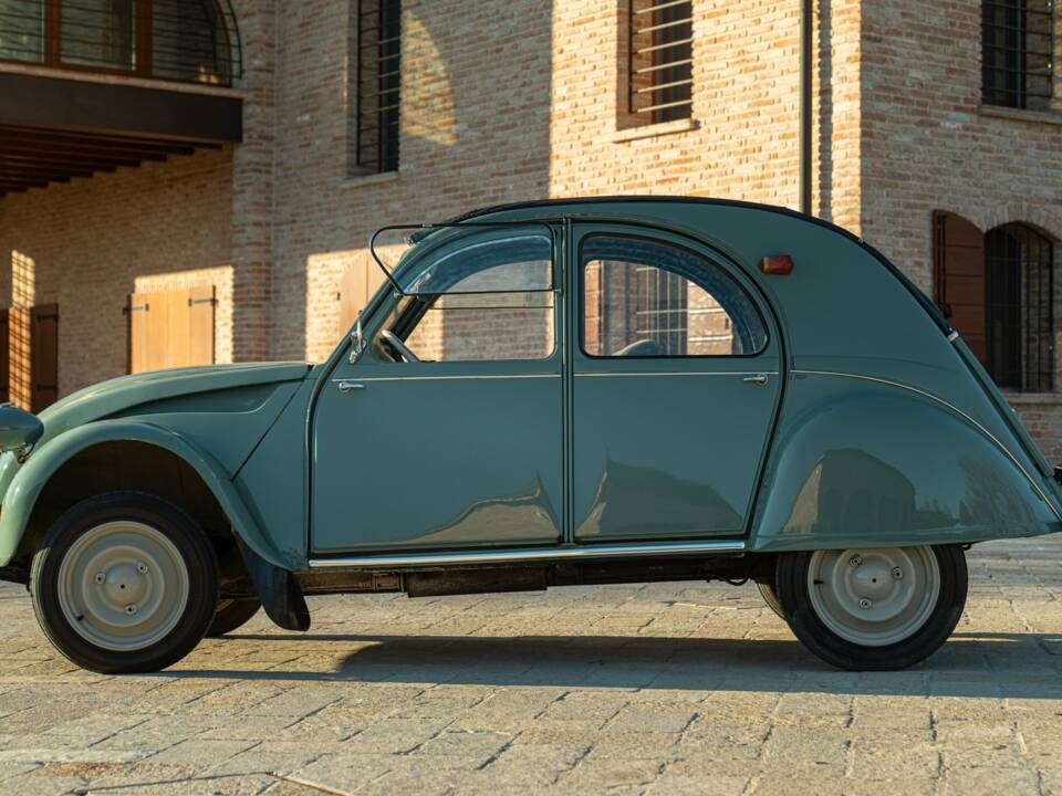 Image 5/41 of Citroën 2 CV (1963)