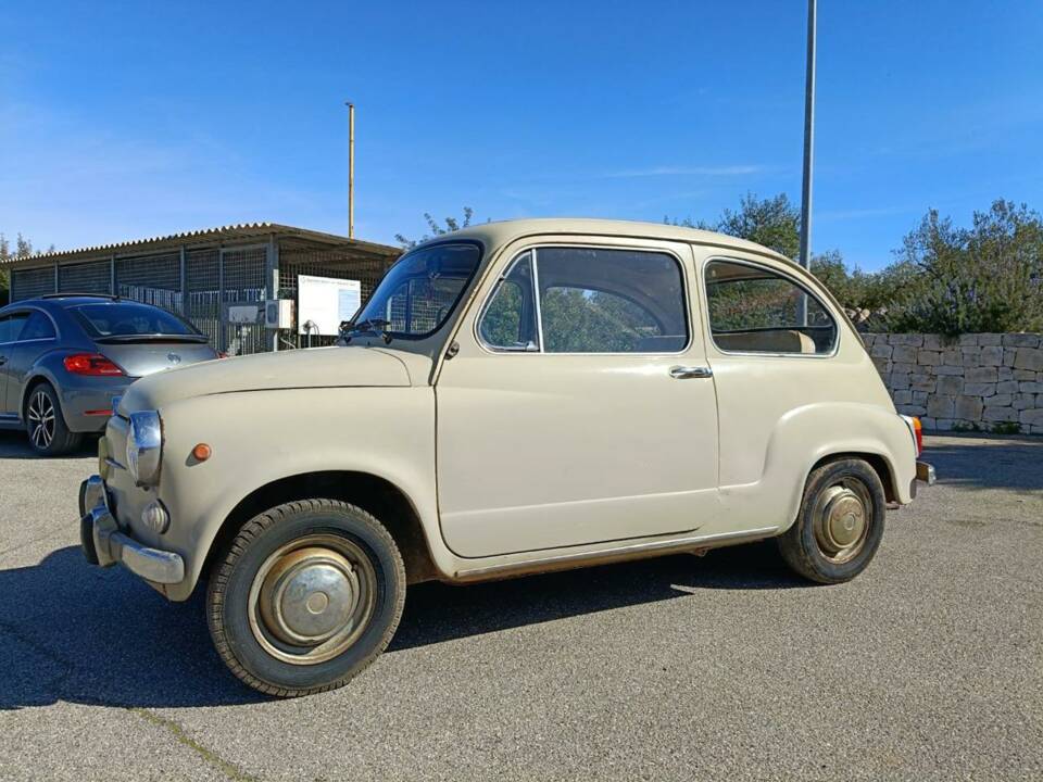 Image 39/44 of FIAT 600 D (1967)