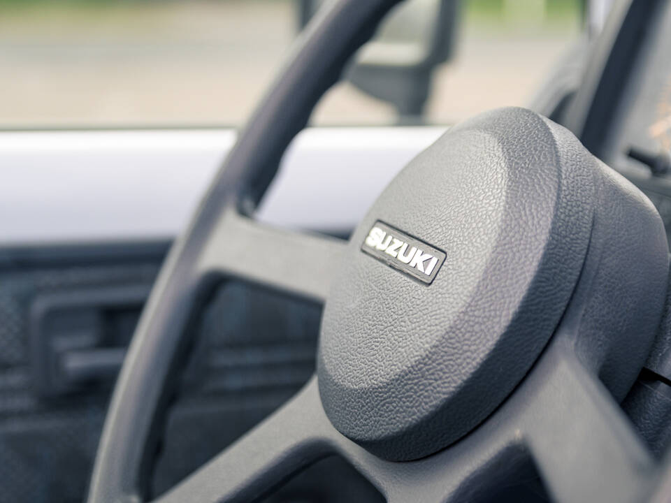 Bild 34/35 von Suzuki SJ Samurai (1993)