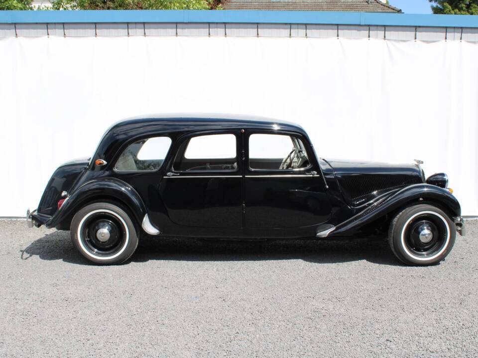 Afbeelding 1/51 van Citroën Traction Avant 11 Familiale (1955)