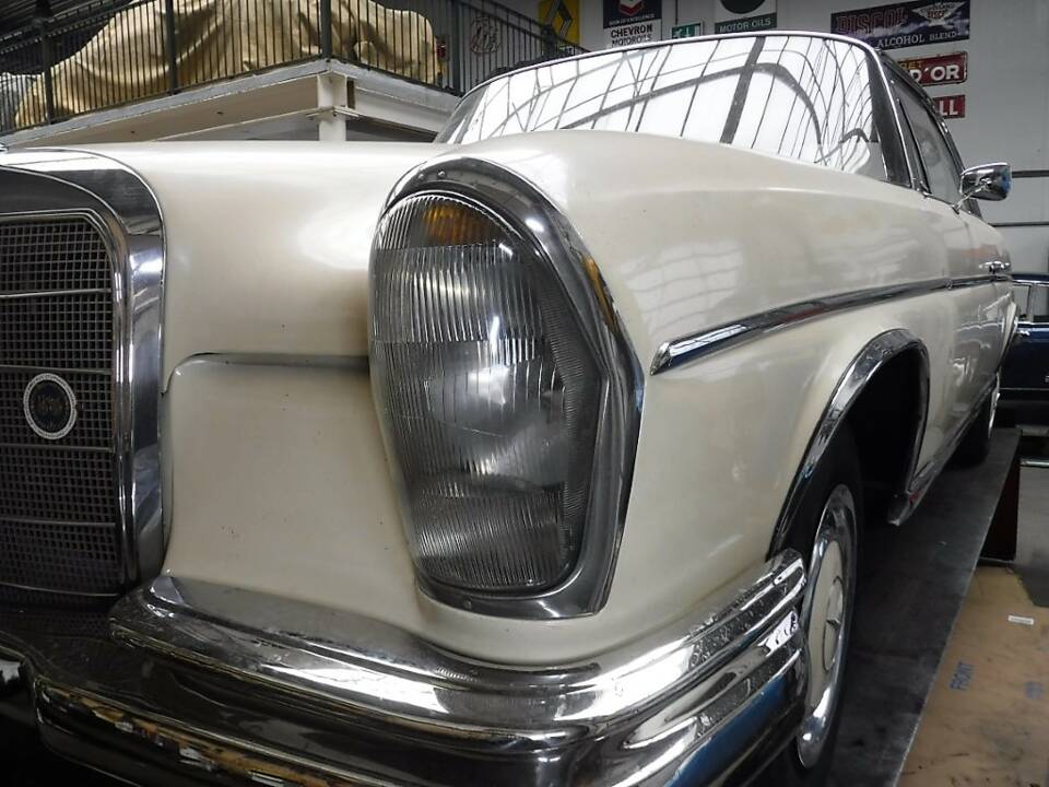 Bild 18/50 von Mercedes-Benz 300 SE (1967)