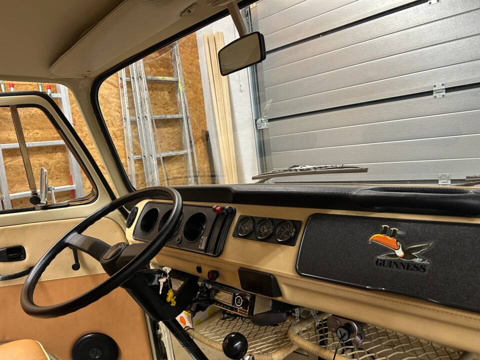 Imagen 5/10 de Volkswagen T2b minibus (1978)
