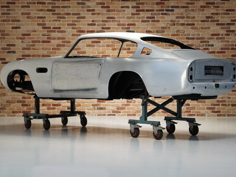 Bild 2/15 von Aston Martin DB 6 (1967)