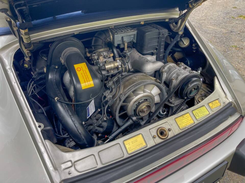 Imagen 30/31 de Porsche 911 Carrera 3.2 (1984)