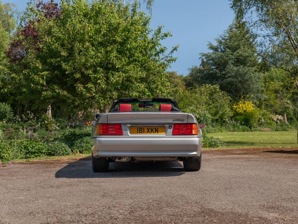 Image 7/50 of Mercedes-Benz SL 320 &quot;Mille Miglia&quot; (1995)