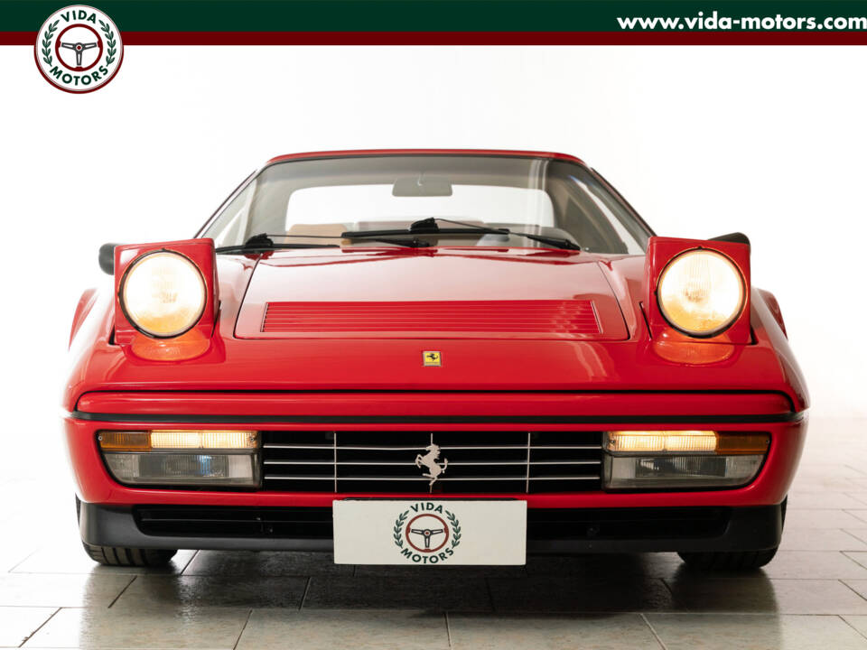 Immagine 2/29 di Ferrari 208 GTS Turbo (1983)