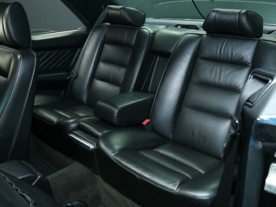 Immagine 33/50 di Mercedes-Benz 560 SEC (1990)