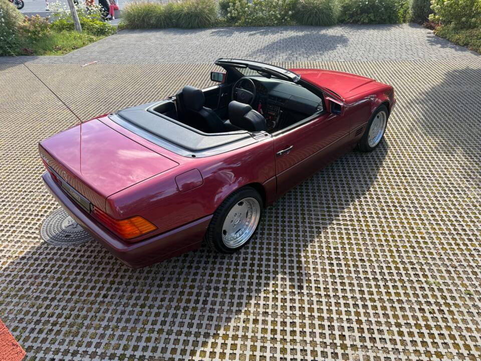 Image 30/34 de Mercedes-Benz 500 SL (1993)