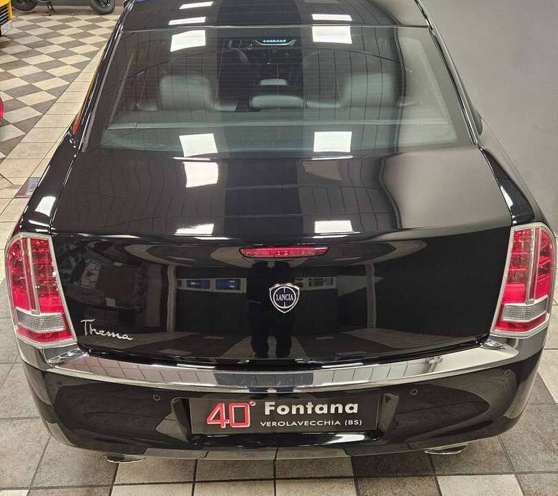 Afbeelding 9/16 van Lancia Thema II Platinum 3.0 V6 (2013)