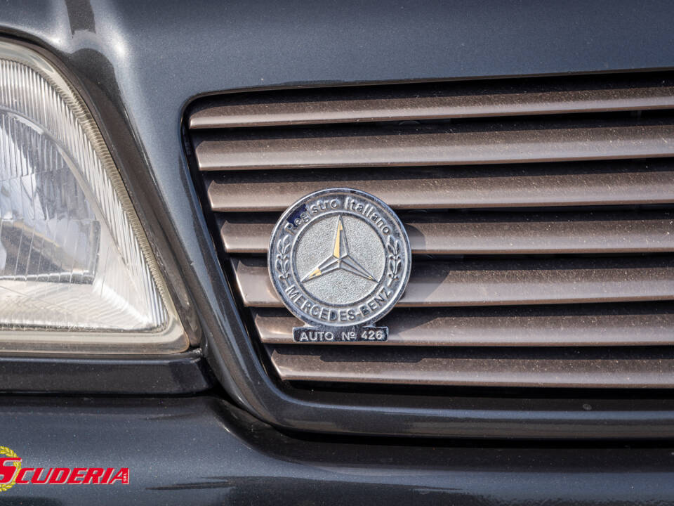 Imagen 12/34 de Mercedes-Benz 500 SL (1992)