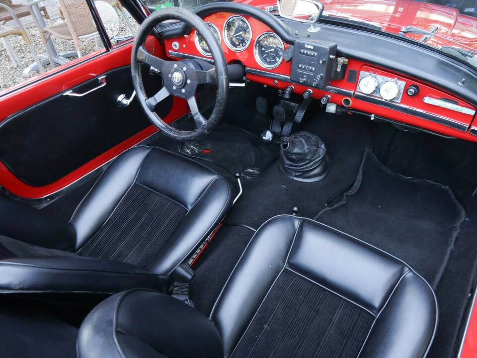 Imagen 17/50 de Alfa Romeo Giulia 1600 Spider Veloce (1965)