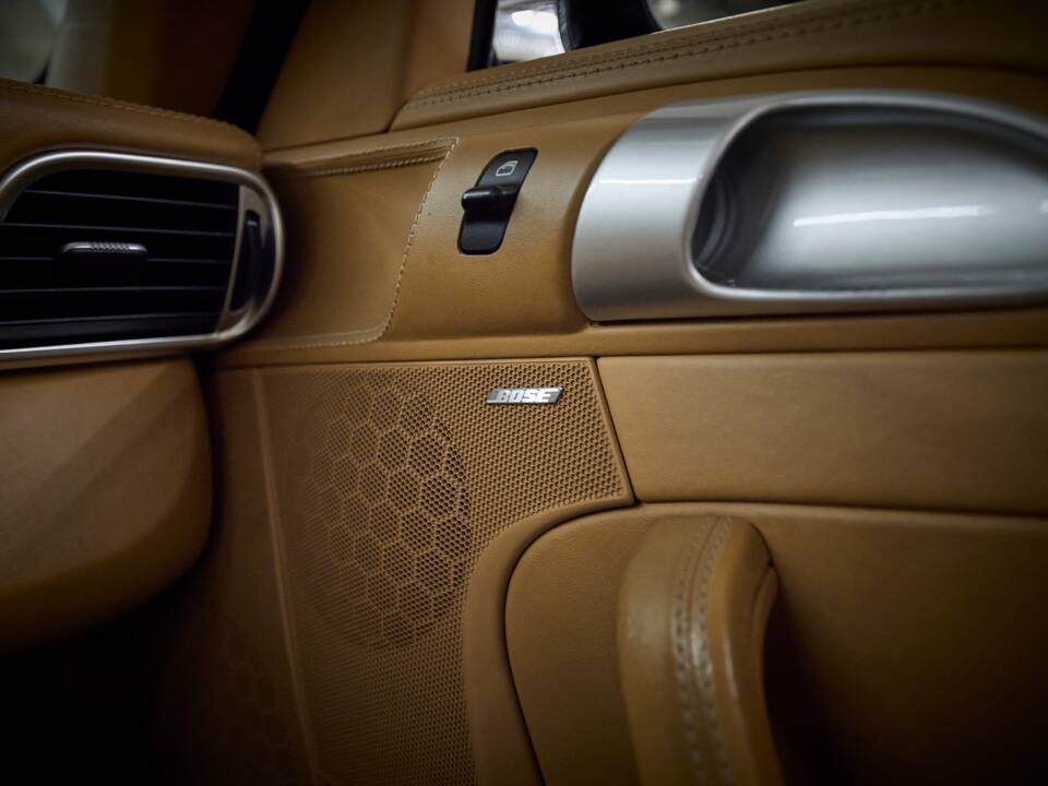 Bild 37/78 von Porsche 911 Carrera 4S (2006)