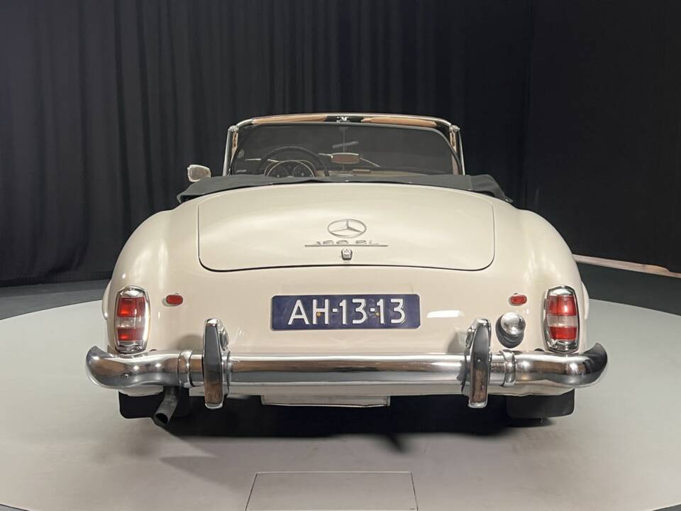 Image 7/8 of Mercedes-Benz 190 SL (1959)
