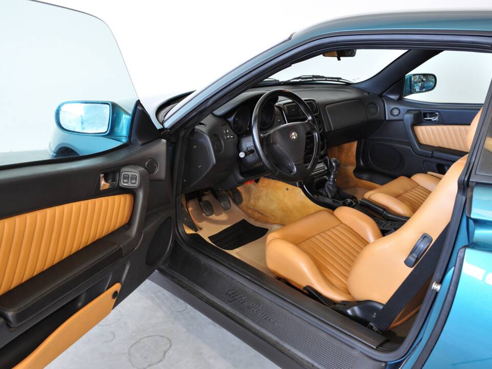 Immagine 13/24 di Alfa Romeo GTV 2.0 V6 Turbo (1997)