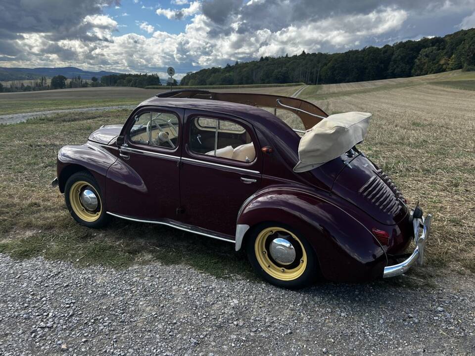 Immagine 5/8 di Renault 4 CV Décapotable (1951)