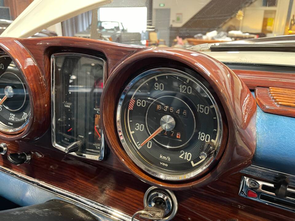 Image 7/18 of Mercedes-Benz 220 SE b (1962)