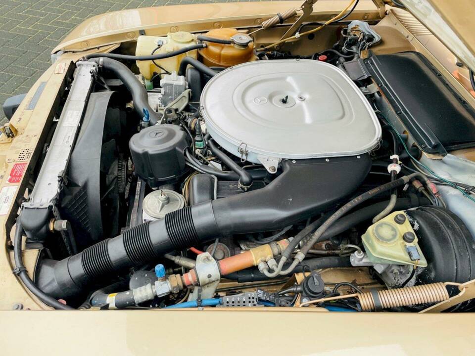 Image 28/36 de Mercedes-Benz 560 SL (1988)