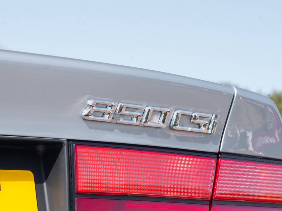 Image 22/50 de BMW 850CSi (1995)