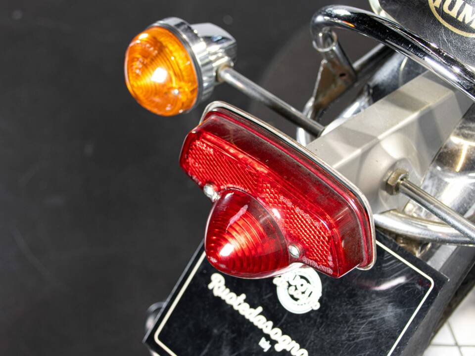 Image 43/50 de Triumph T 150 V Trident (1974)