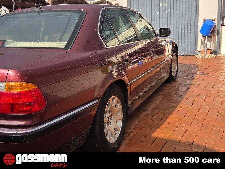 Bild 4/15 von BMW 735i (2000)