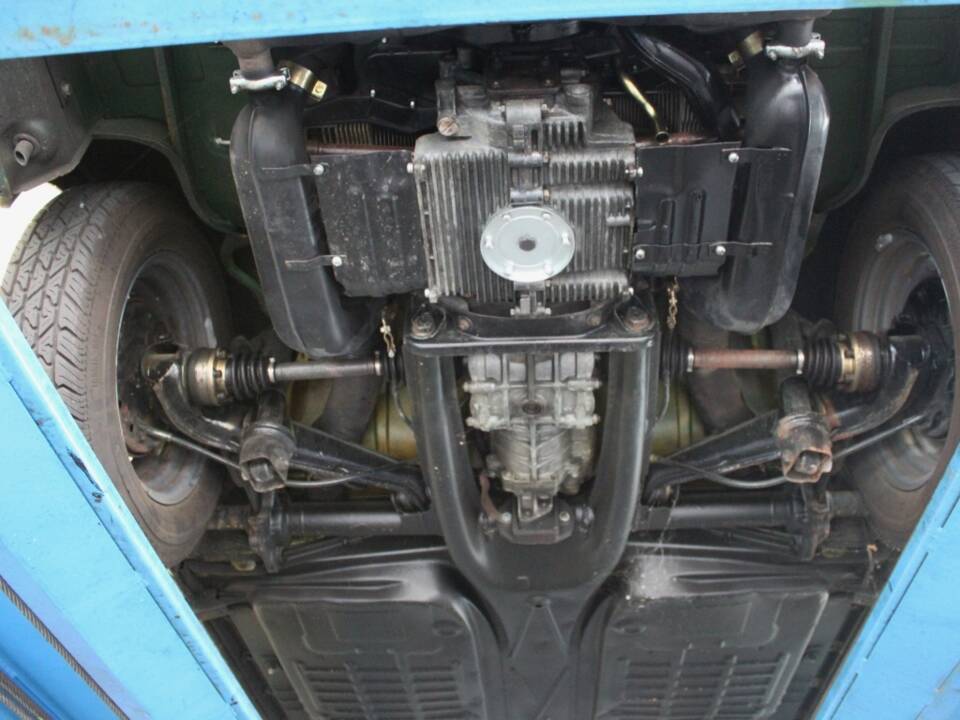 Image 11/17 of Volkswagen Karmann Ghia 1600 (1971)