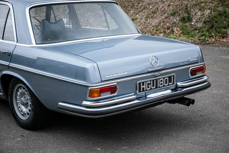 Image 14/32 of Mercedes-Benz 300 SEL 6.3 (1971)