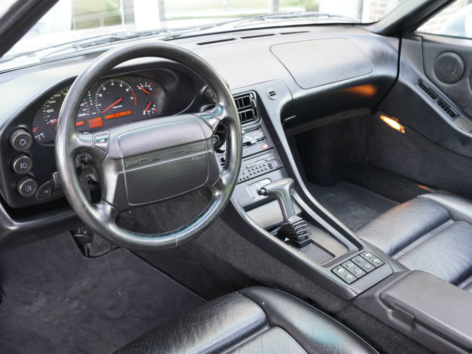 Immagine 3/50 di Porsche 928 GTS (1993)