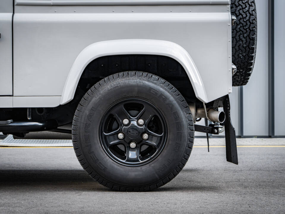 Image 6/66 of Land Rover Defender 90 TD4 (2007)