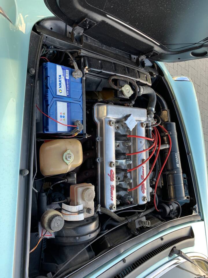 Image 9/55 of Alfa Romeo 2.0 Spider (1984)