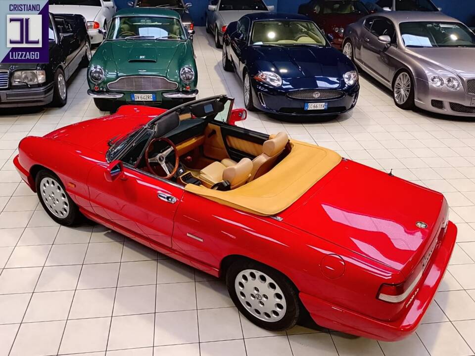 Imagen 6/63 de Alfa Romeo 2.0 Spider (1992)