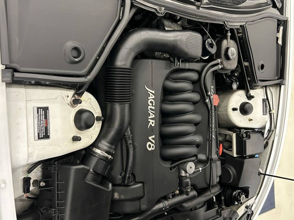 Immagine 28/28 di Jaguar XK8 4.0 (1997)