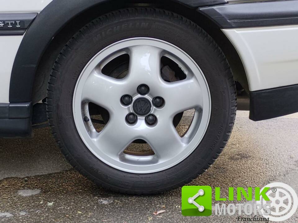 Image 4/10 de Volkswagen Golf III 2.0 16V GTI (1994)