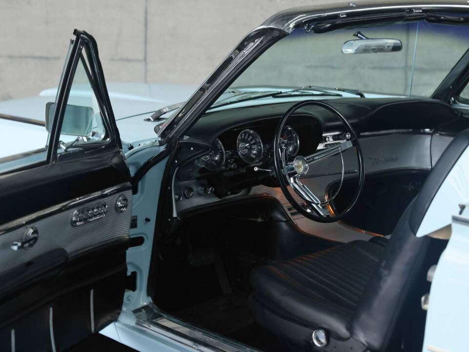 Immagine 25/50 di Ford Thunderbird (1962)