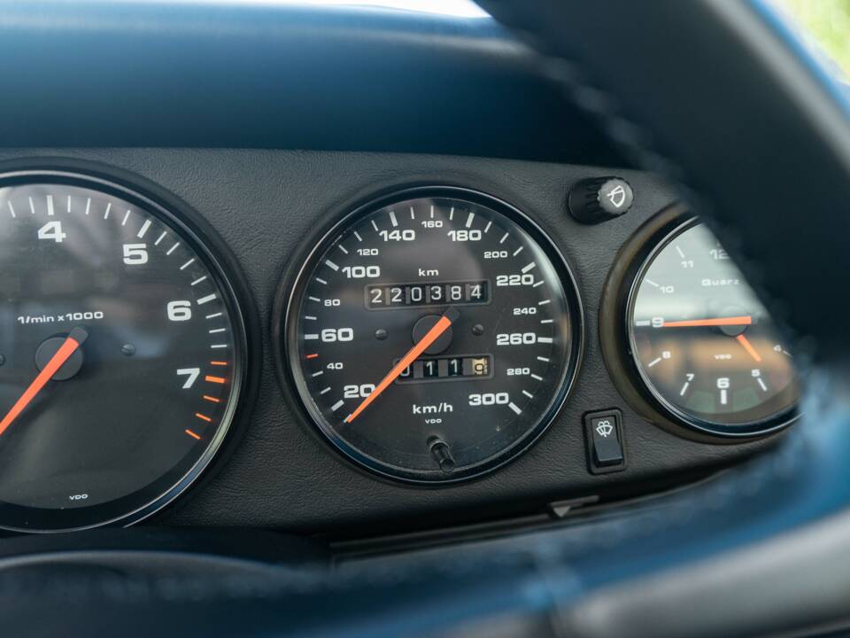 Bild 14/34 von Porsche 911 Carrera 4 (1991)