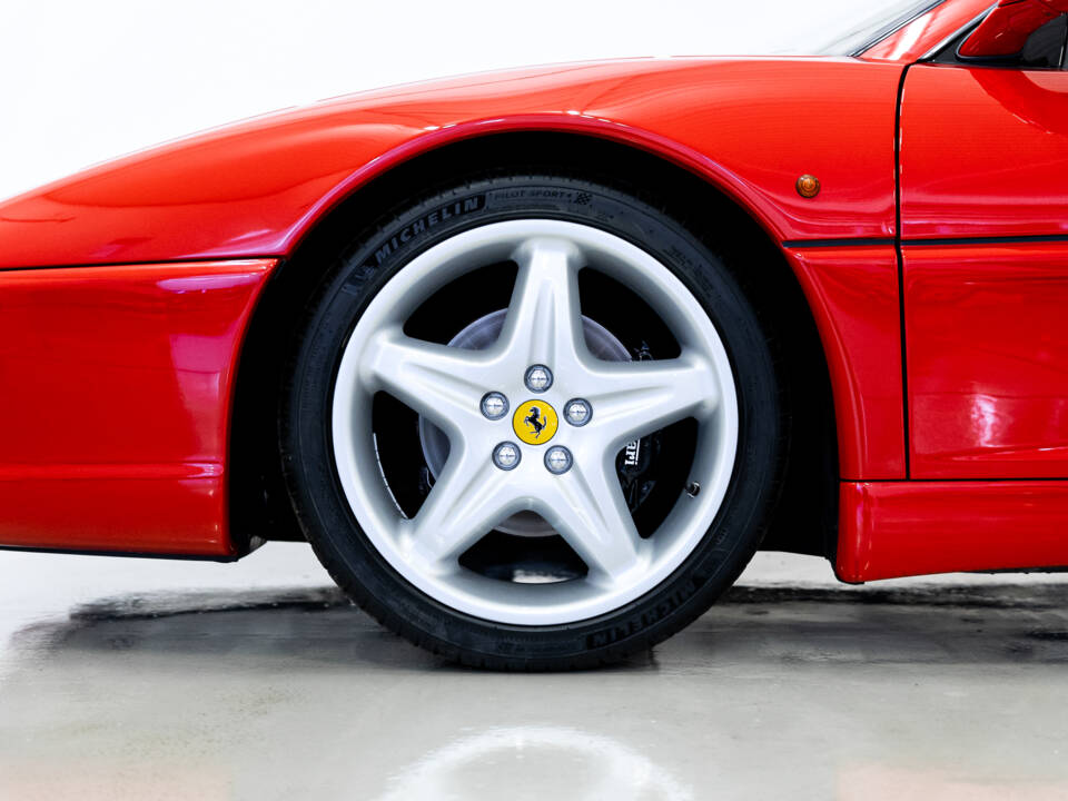 Image 5/52 of Ferrari F 355 Berlinetta (1994)