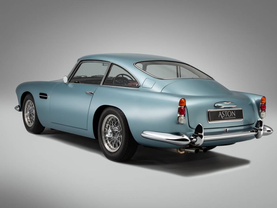 Image 2/23 de Aston Martin DB 4 Vantage (1962)