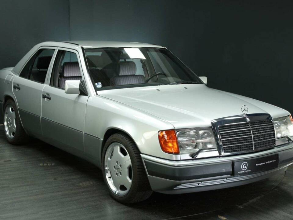 Bild 7/50 von Mercedes-Benz 300 E-24 (1992)