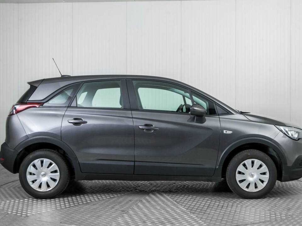 Image 10/50 de Opel Crossland X 1.2 Turbo (2020)