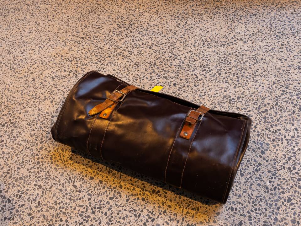 Image 59/74 of Ferrari 365 GTB/4 Daytona (1971)