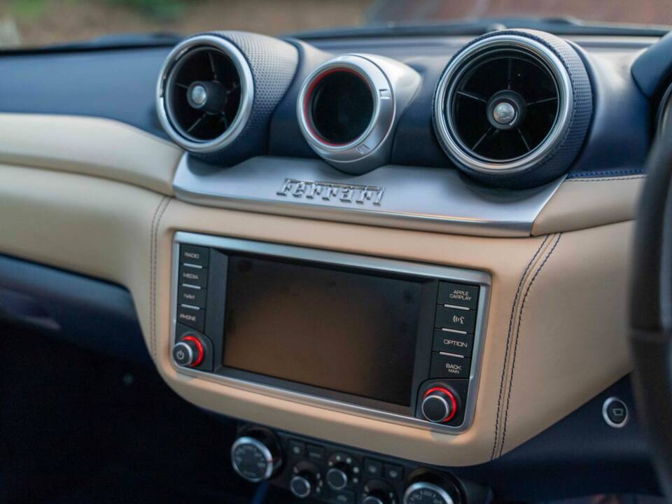 Bild 9/11 von Ferrari California T (2015)