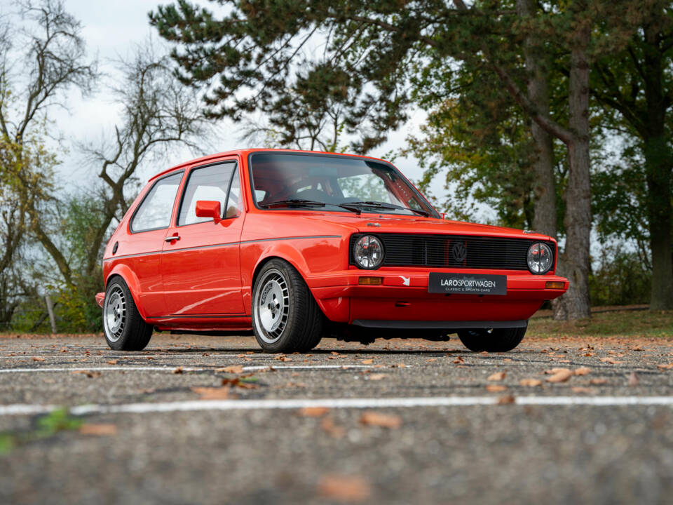 Afbeelding 45/61 van Volkswagen Golf Mk I GTI Pirelli 1.8 (1983)