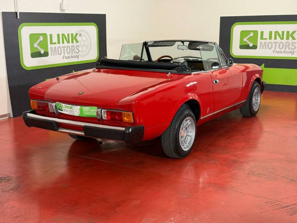 Image 6/50 de FIAT 124 Spider CS1 (1978)