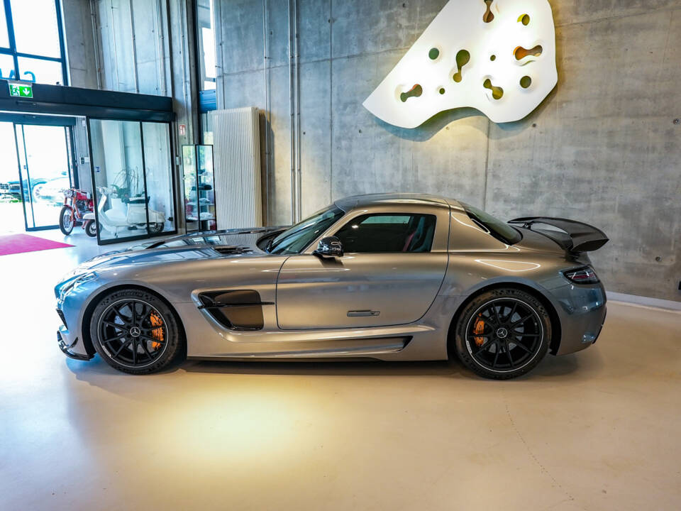 Image 6/37 of Mercedes-Benz SLS AMG Black Series (2014)