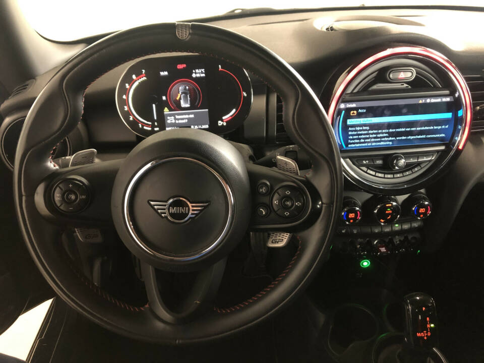 Image 21/26 of Mini John Cooper Works GP (2020)