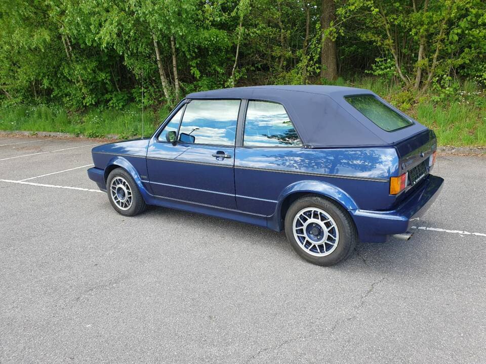 Image 31/75 de Volkswagen Golf Mk I Convertible 1.8 (1991)
