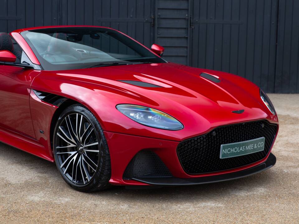 Immagine 22/84 di Aston Martin DBS 770 Ultimate Volante (2023)