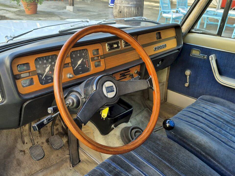 Bild 23/59 von Lancia 2000 Iniezione (1972)