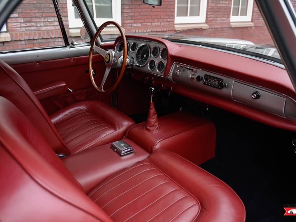 Image 18/28 de Ferrari 250 GT Pininfarina Coupe (1960)